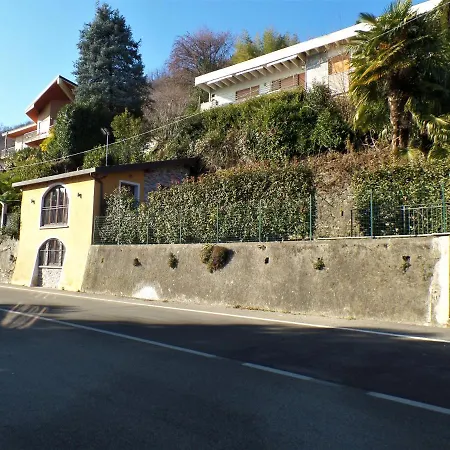 Casa Miralago Lesa